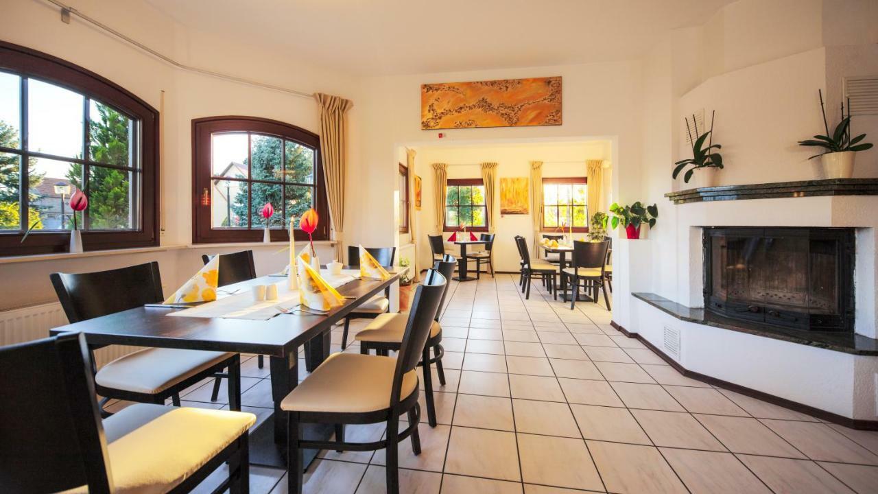 Lokal Genial Pension & Restaurant Beelitz Εξωτερικό φωτογραφία
