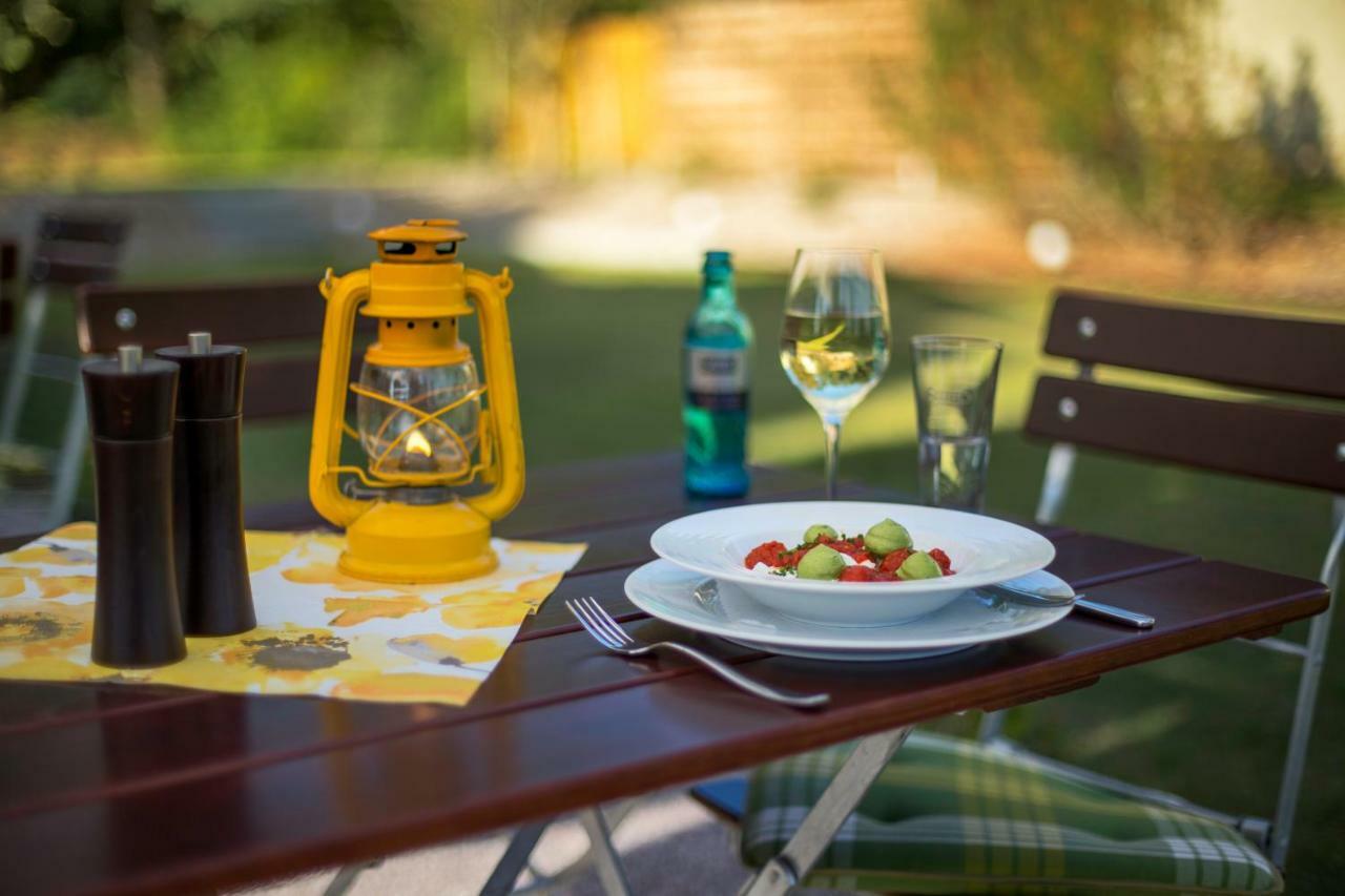 Lokal Genial Pension & Restaurant Beelitz Εξωτερικό φωτογραφία